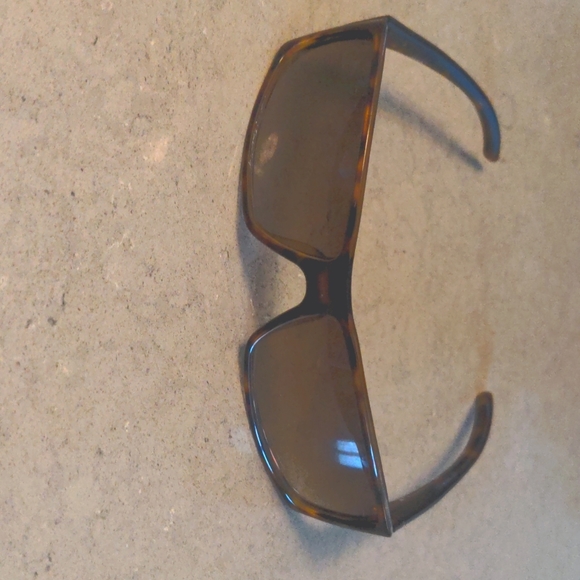 Gucci sunglasses - Picture 1 of 4